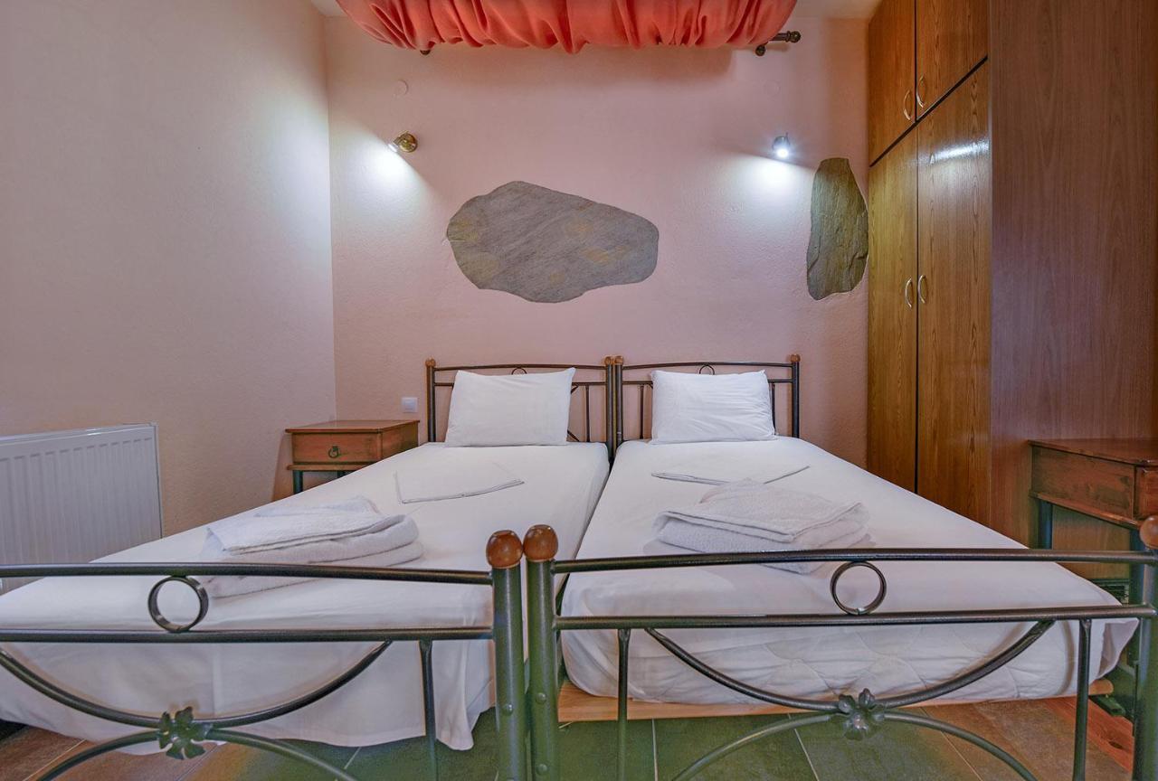 Symmetron Suites Каламос Екстер'єр фото