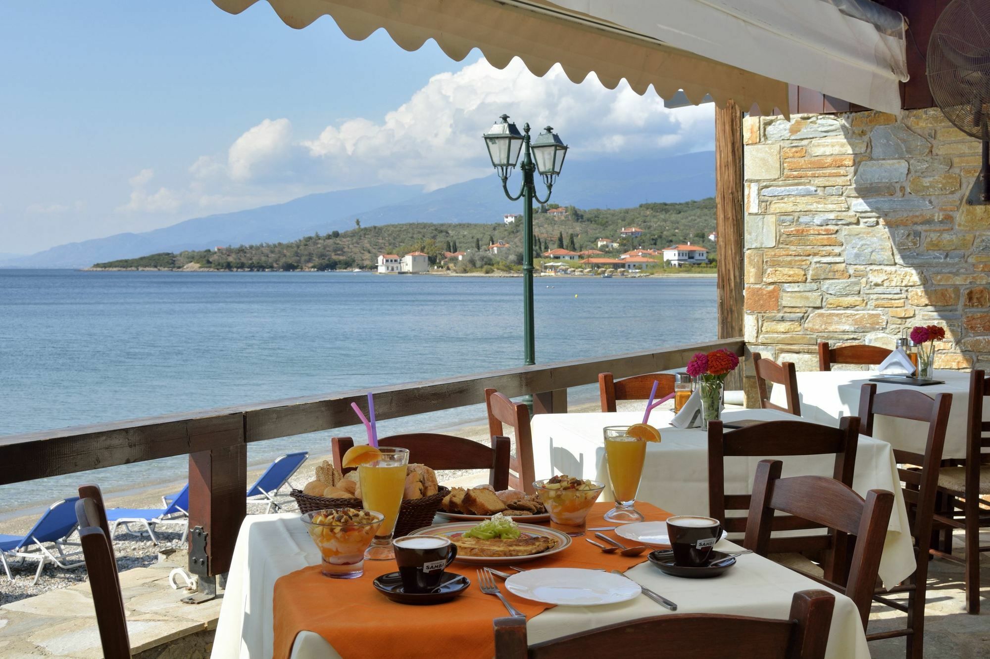 Symmetron Suites Каламос Екстер'єр фото